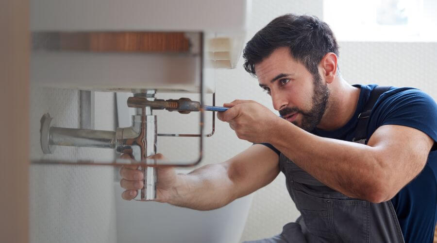 Professional water heater installation services in Manvel, TX